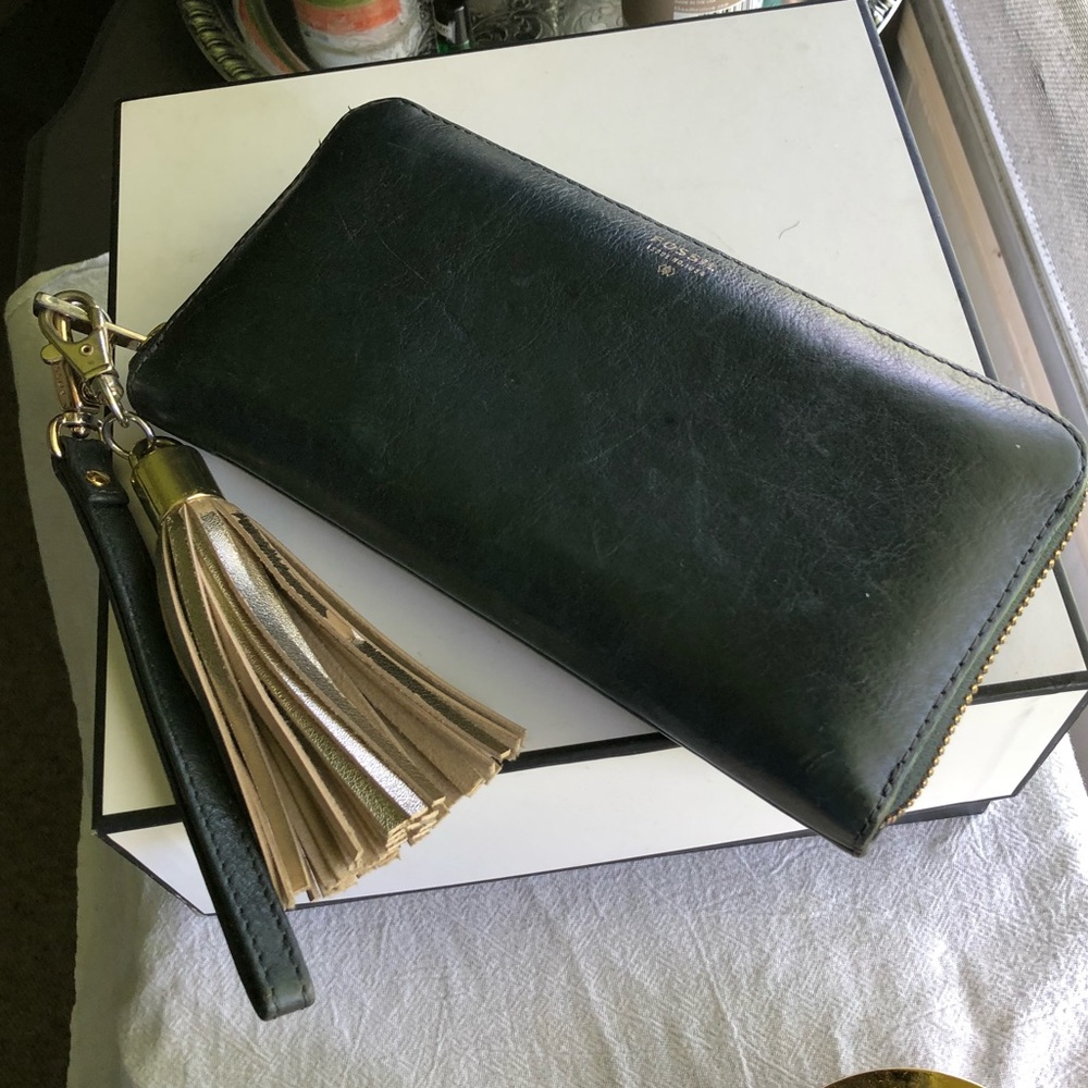 Fossil wallet
